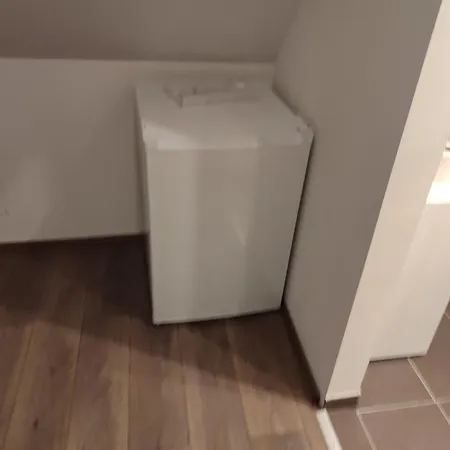 Komfortables Dachgeschosszimmer Διαμέρισμα