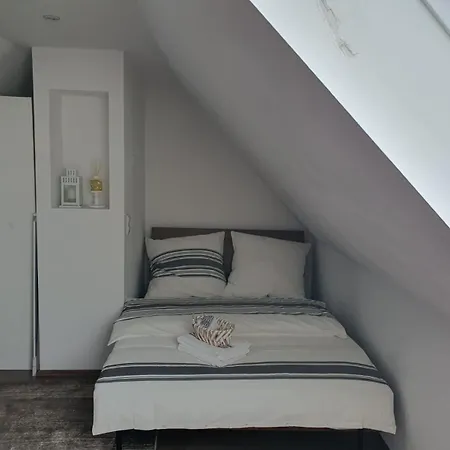 Komfortables Dachgeschosszimmer Διαμέρισμα Έσσεν