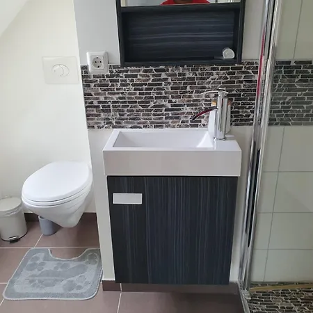 Komfortables Dachgeschosszimmer * Έσσεν